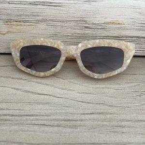 Dezi - On Read Sunglasses